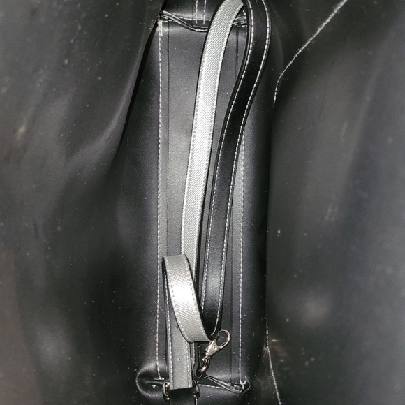 Silver/Black reversible Tote - Picture 4 of 6